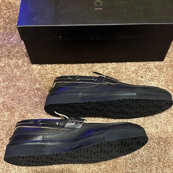 Gucci Men's Black Leather Slip-On Loafers - Picture 11 of 14